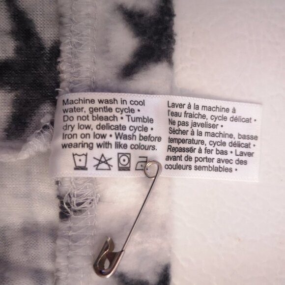 Charmour Ladies Size XL Light Grey with Dark Grey Stars 2 Piece PJ's - Picture 10 of 13